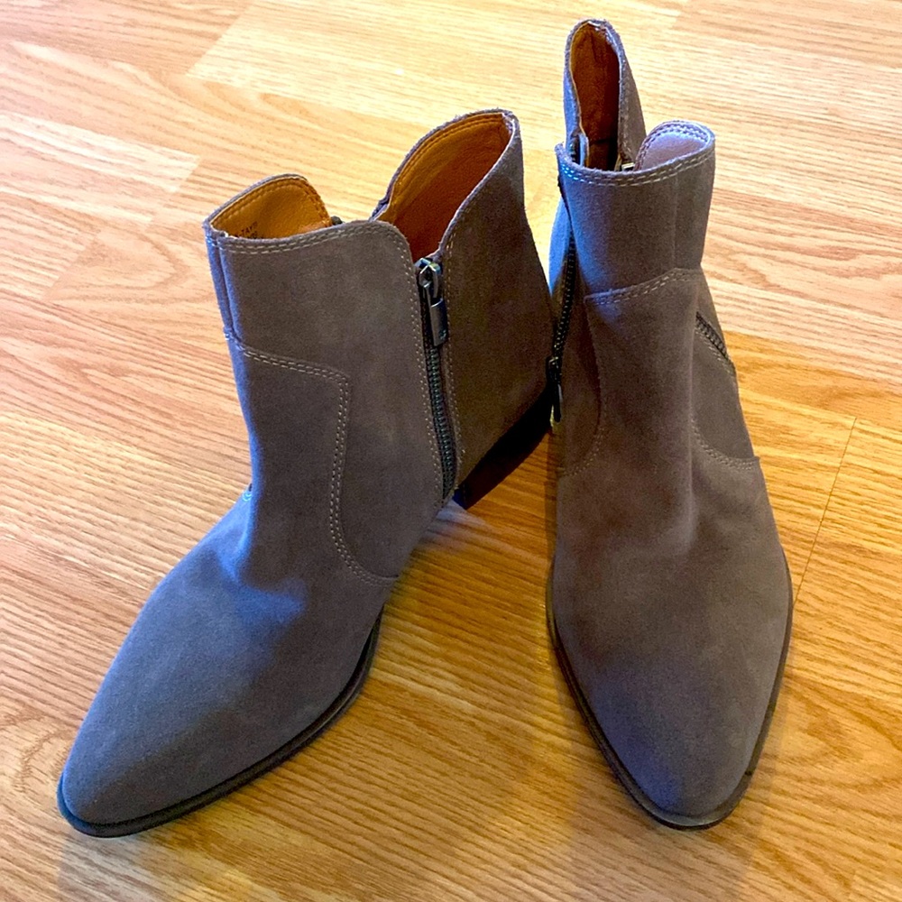 Lucky brand suede ankle booties NWT